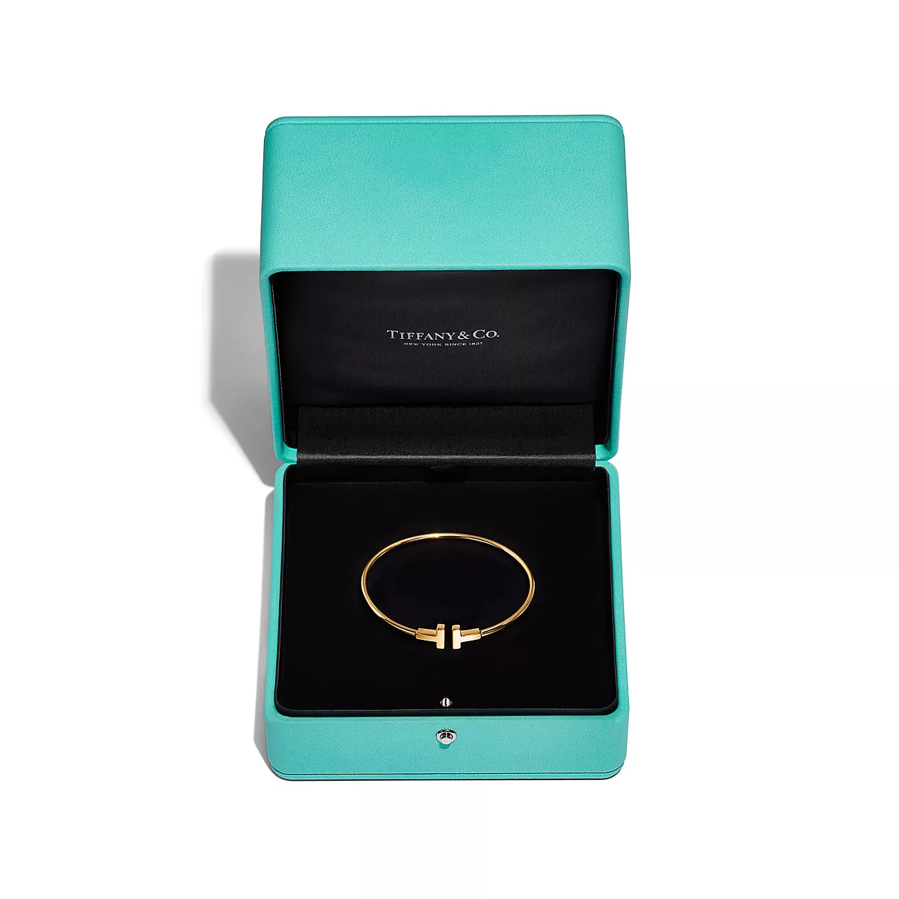 Tiffany T Wire Bracelet in 18k Gold
