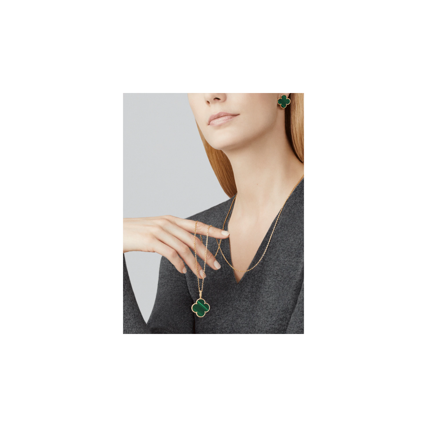 Magic Alhambra earrings Yellow gold, Malachite
