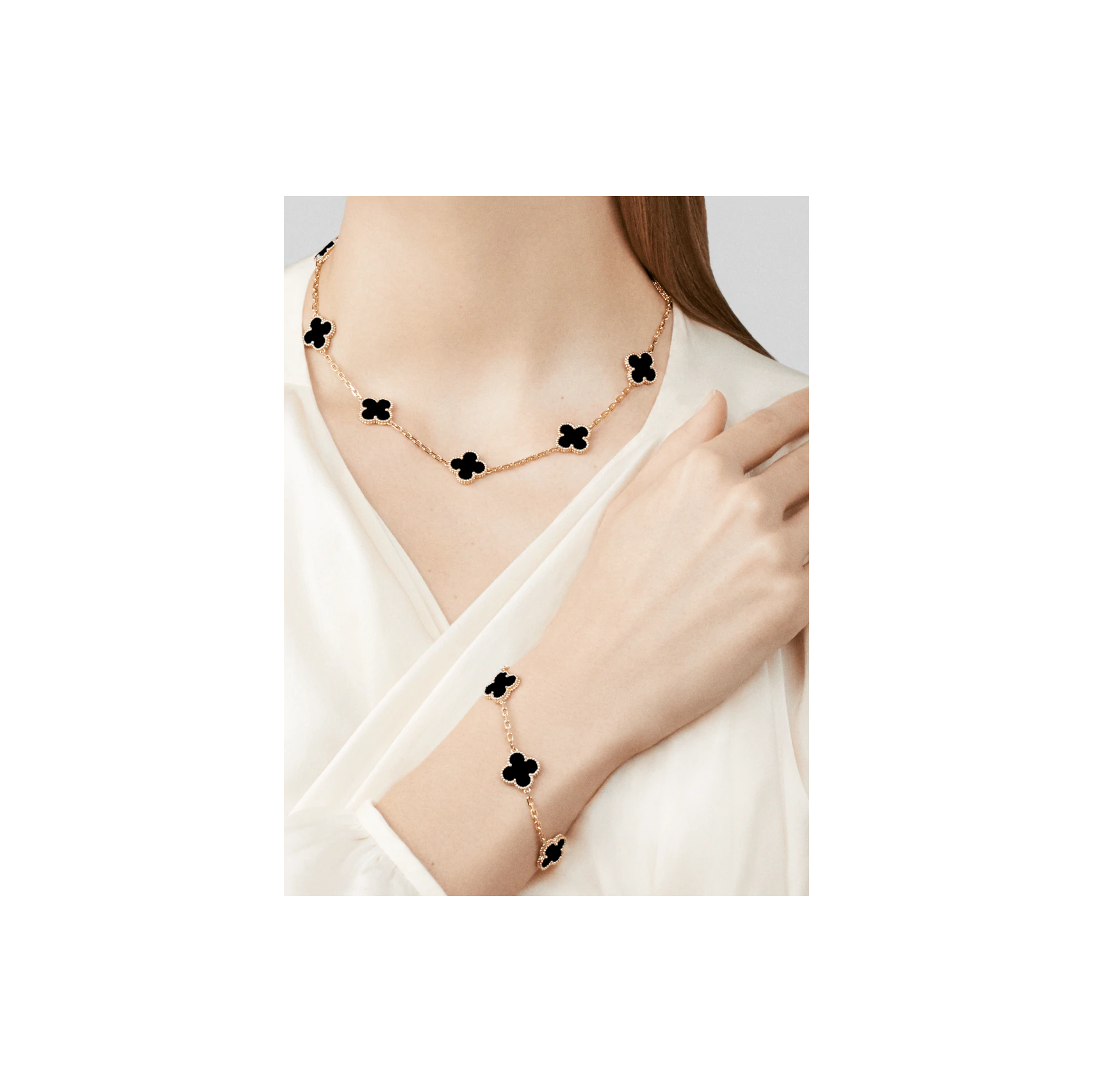 Black alhambra bracelet top